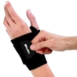 Hornung's Mueller Sport Care Wraparound Moderate Wrist Support -CLUBS Sales shop Mueller Adjustable Wrist Support 2
